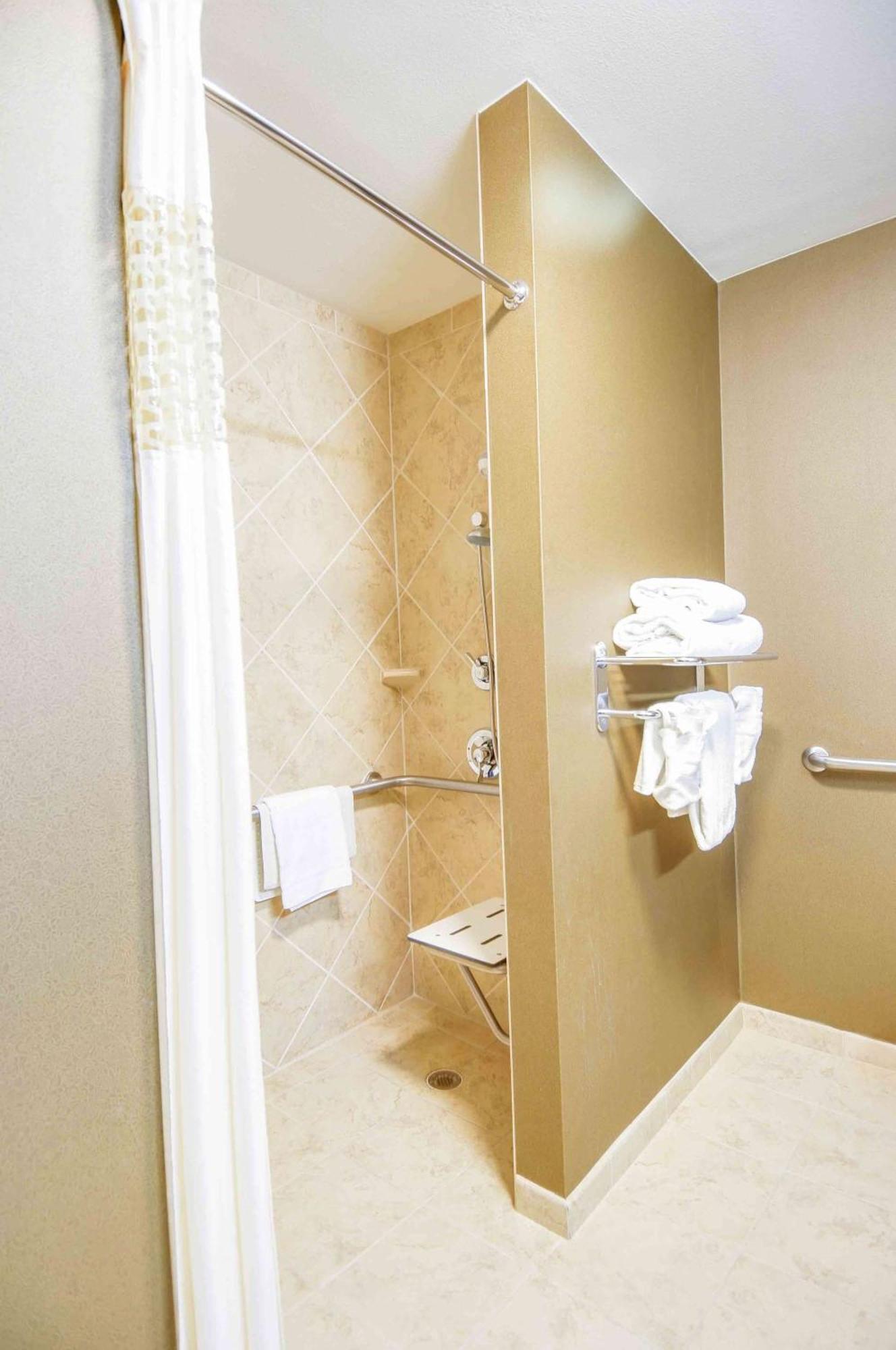 Hotel Hampton & Pinedale